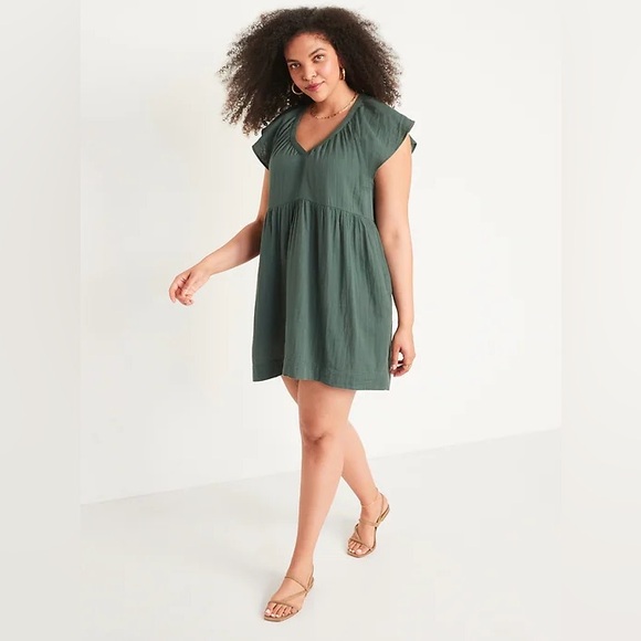 Old Navy Dresses & Skirts - Old Navy Flutter-Sleeve V-Neck Mini Swing Dress Gauze Slub Knit Beach Babydoll M
